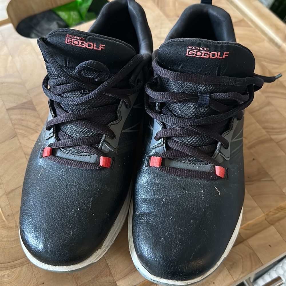 Boys size 6 golf shoes